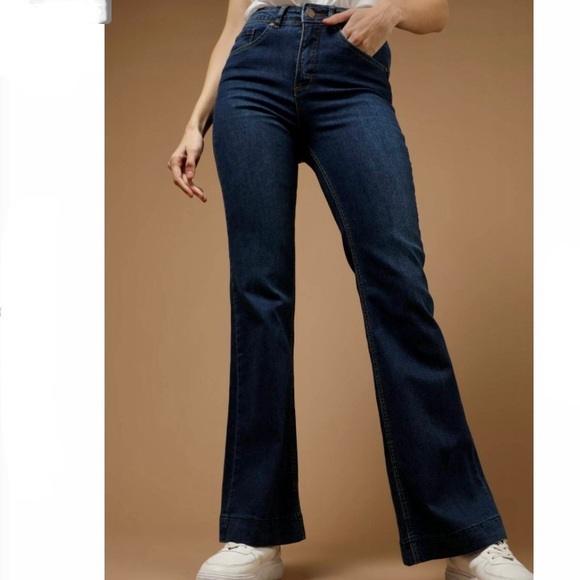 NWT Sonoma Curvy Bootcut Jeans - Picture 1 of 15